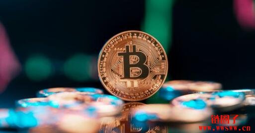 比特币创新高！为何被视为抗通膨的黄金近期却遭到抛售？
